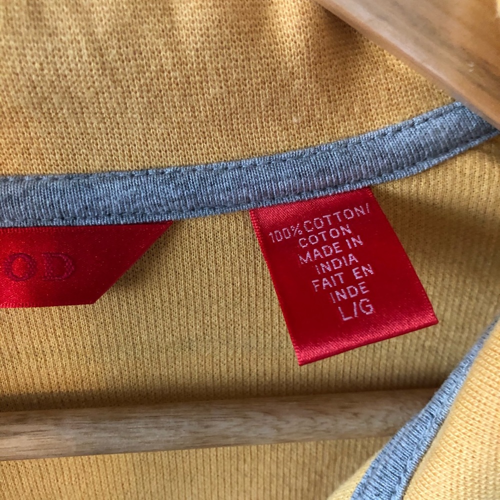 | IZOD | 1/4 Zip - Picture 2 of 3
